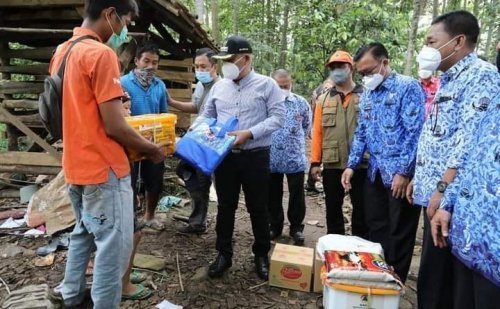 Bedah Rumah Warga Desa Tajimalela Kalianda Lampung Selatan 