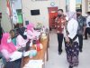 Duta Vaksin Hj. Winarni Nanang Ermanto Meninjau Pelaksanaan Vaksin Di desa  Way Galih Kecamatan Tanjung  Bintang Kabupaten Lampung Selatan