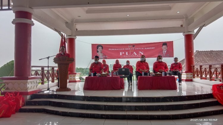 Bapak Sudin,SE Serahkan 15 ton beras  Mbak Puan Maharani untuk Masyarakat Lampung Selatan