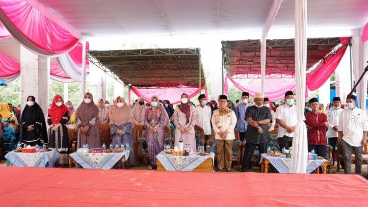 Bunda Hj. Winarni Nanang Ermanto Menghadiri Forum Silaturahmi Pengajian Ibu-Ibu Uswatun Hasanah