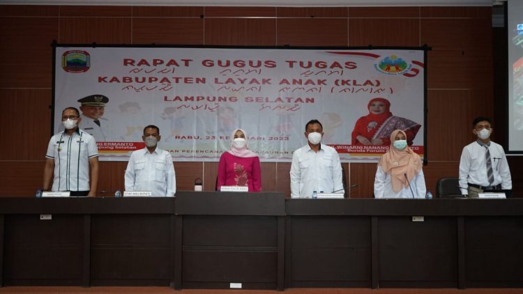 Ibu Winarni Nanang Ermanto menghadiri  Rapat Kabupaten Layak Anak (KLA) Lampung Selatan