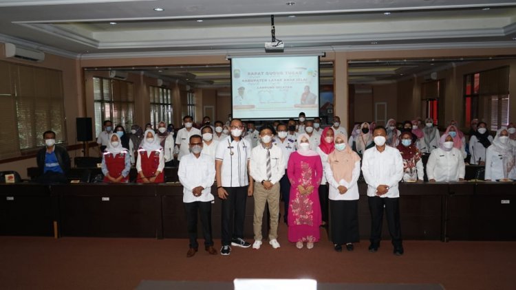 Ibu Winarni Nanang Ermanto menghadiri  Rapat Kabupaten Layak Anak (KLA) Lampung Selatan