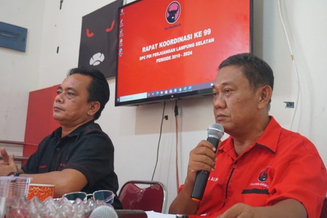 Rapat Koordinasi Mingguan Ke 99 DPC PDI Perjuangan Lampung Selatan Dengan Pengurus PAC dan Fraksi Partai.