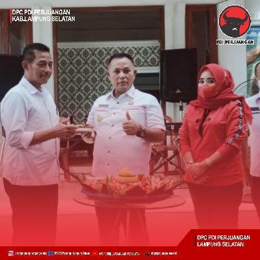 Bupati Sekaligus Ketua DPC PDI Perjuangan Lampung Selatan  H. Nanang Ermanto Meresmikan   Pasar Jatimulyo  Dengan Memanfaatkan  Potensi  Desa Yang Ada 
