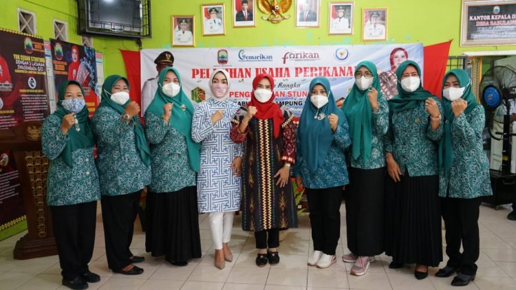 Winarni Nanang Ermanto Buka Pelatihan  Pelaku Usaha Perikanan Untuk Kader Posyandu