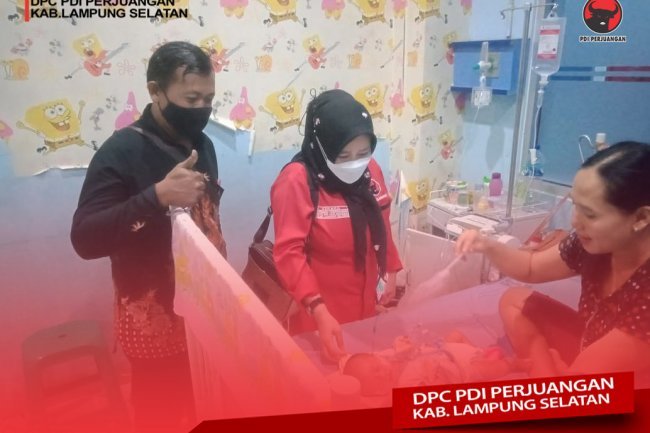 Anggota Dewan Fraksi PDIP Lampung Selatan Dampingi Warganya Yang Tidak Mempunyai BPJS