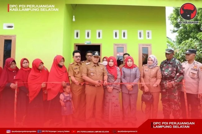 Bupati Lampung Selatan H. Nanang Ermanto meresmikan 72 unit bantuan stimulan perumahan swadaya (BSPS) yang tersebar di dua Kecamatan Natar dan Jati Agung.