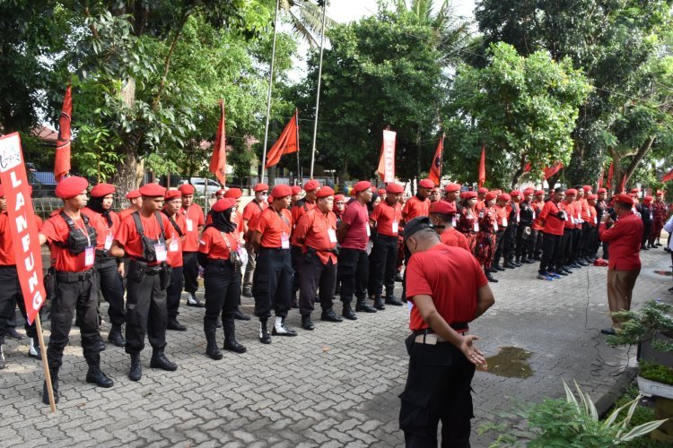 Bulan Bung Karno, 70 Satgas Cakrabuana PDI Perjuangan Lampung Diberangkatkan ke Cibubur