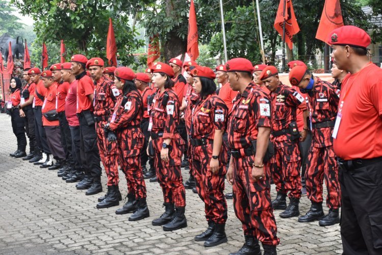 Bulan Bung Karno, 70 Satgas Cakrabuana PDI Perjuangan Lampung Diberangkatkan ke Cibubur