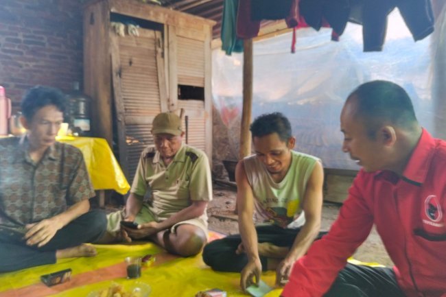 Aksi Peduli Korban Kebakaran, PAC Natar Salurkan Bantuan Terhadp Korban Kebakaran