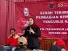 DPC PDI Perjuangan Lampung Selatan Serahkan Surat Ketetapan (SK) dan Seragam Pengurus Ranting
