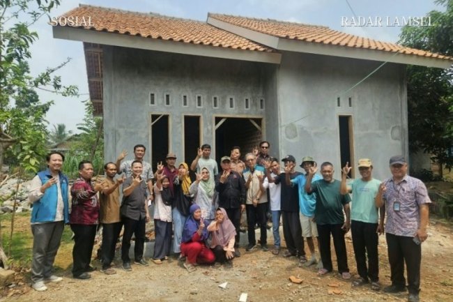 Dialog Dengan Penerima Manfaat BSPS, Mukhlis Basri: Bentuk Perjuangan dan Gotong Royong Kader PDI Perjuangan